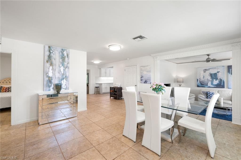 702 107th Ave N, Naples, FL 34108-7