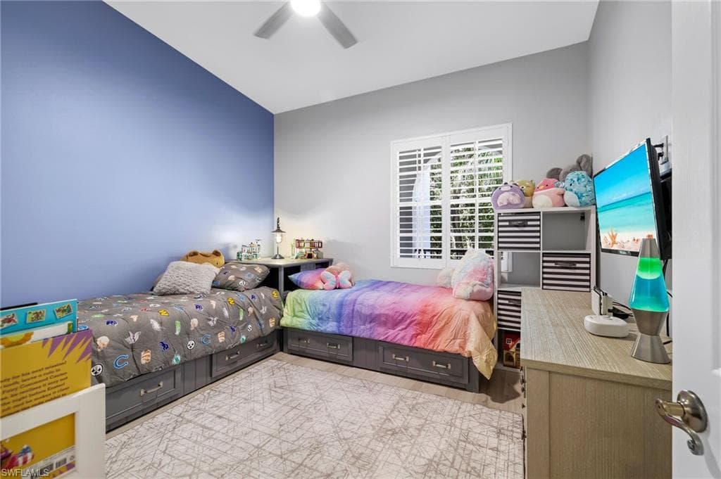 831 Sailaway Ln 202, Naples, FL 34108-28