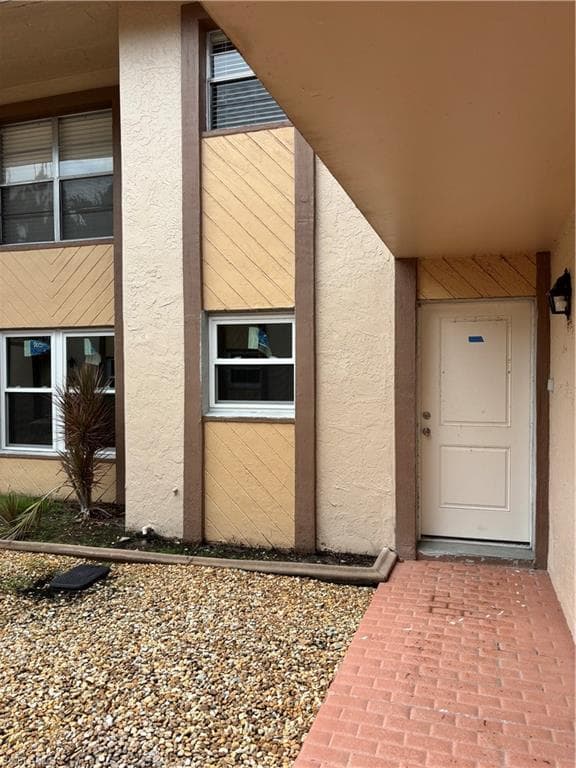 16881 Davis Rd 615, Fort Myers, FL 33908-5