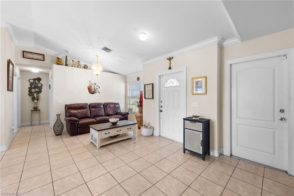 1731 Trafalgar Pkwy, Cape Coral, FL 33991-8