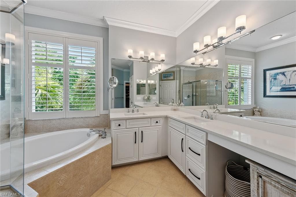 4710 Shinnecock Hills Ct 202, Naples, FL 34112-18