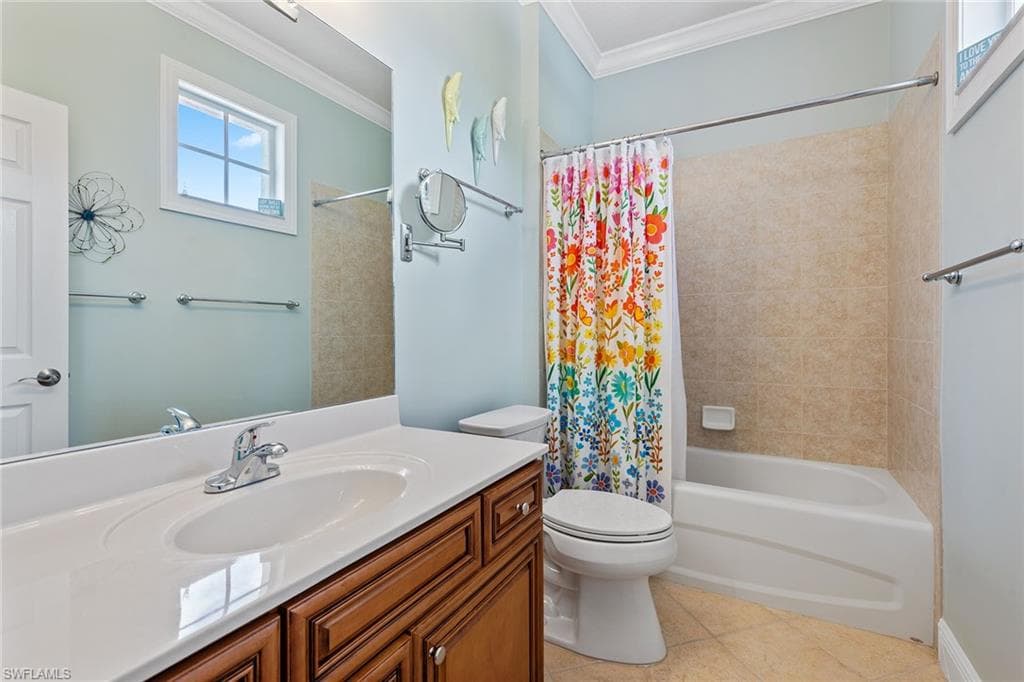 4710 Shinnecock Hills Ct 202, Naples, FL 34112-26
