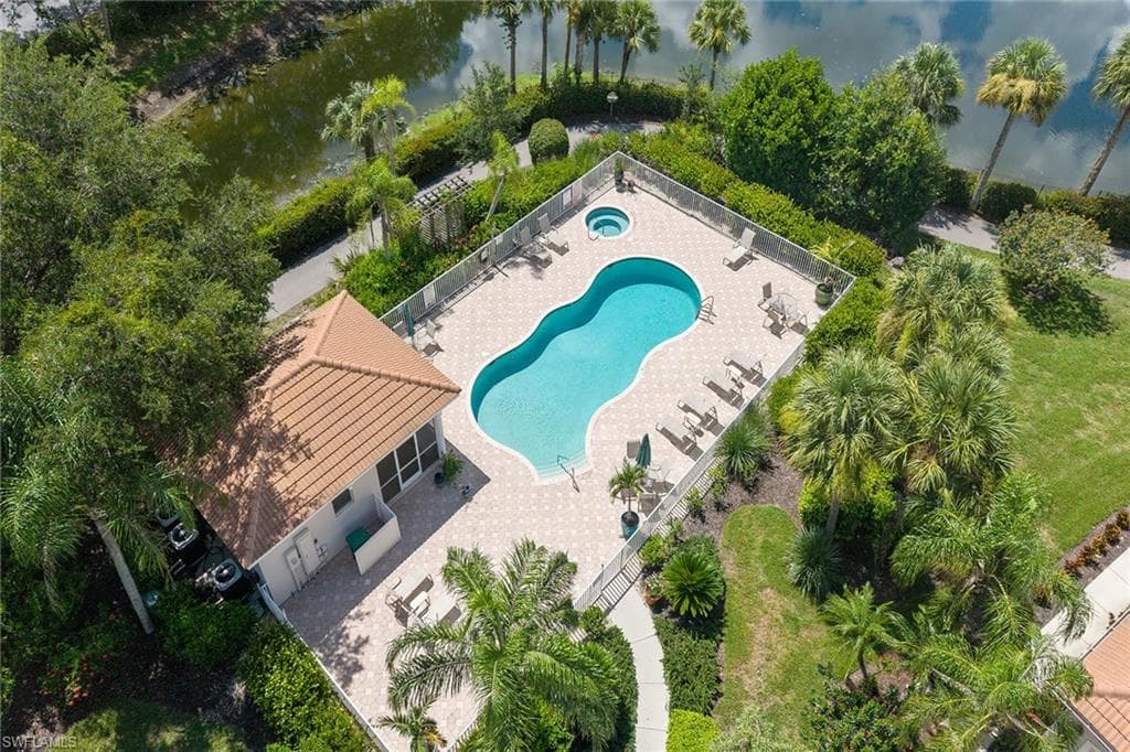 4710 Shinnecock Hills Ct 202, Naples, FL 34112-32