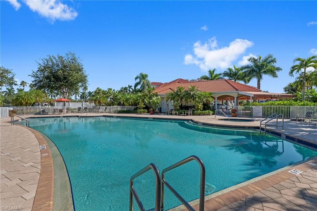 4710 Shinnecock Hills Ct 202, Naples, FL 34112-38