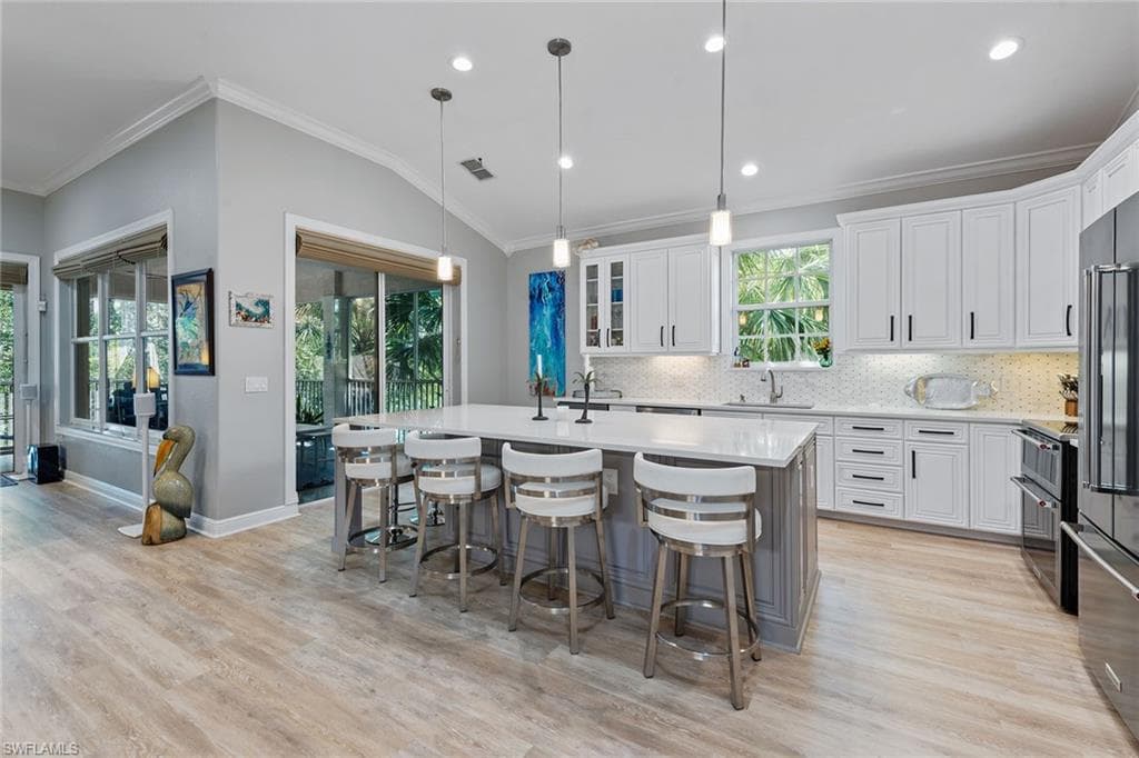 4710 Shinnecock Hills Ct 202, Naples, FL 34112-5
