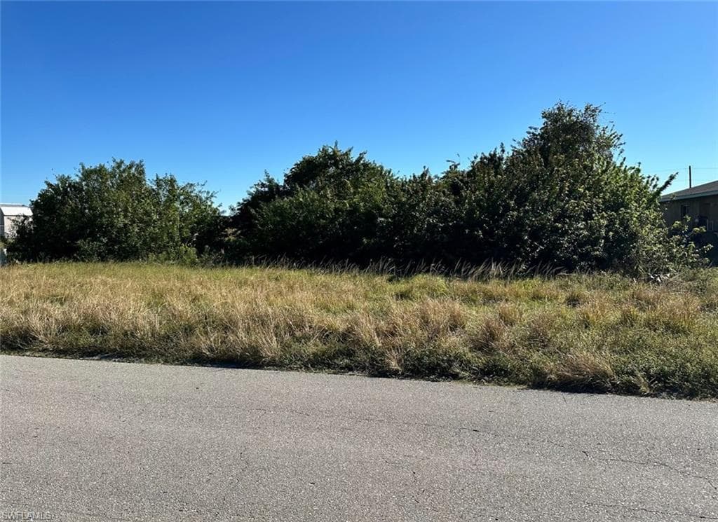 356/358 Grant Blvd, Lehigh Acres, FL 33974-1