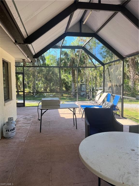 3311 25th Ave SW, Naples, FL 34117-27