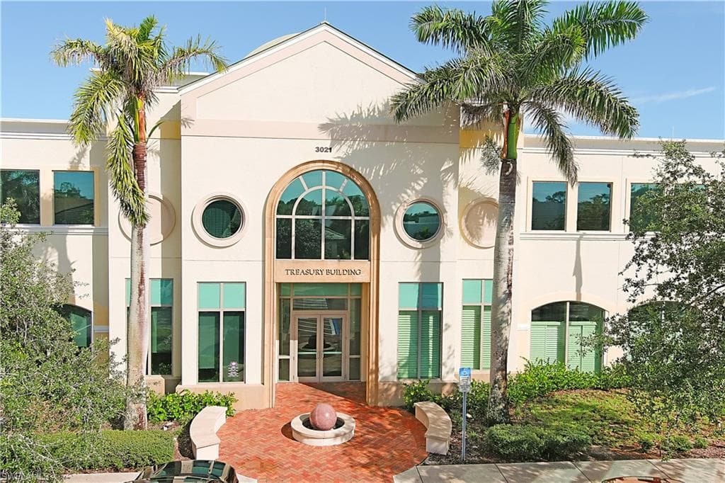 3021 Airport Rd N 103, Naples, FL 34105-2