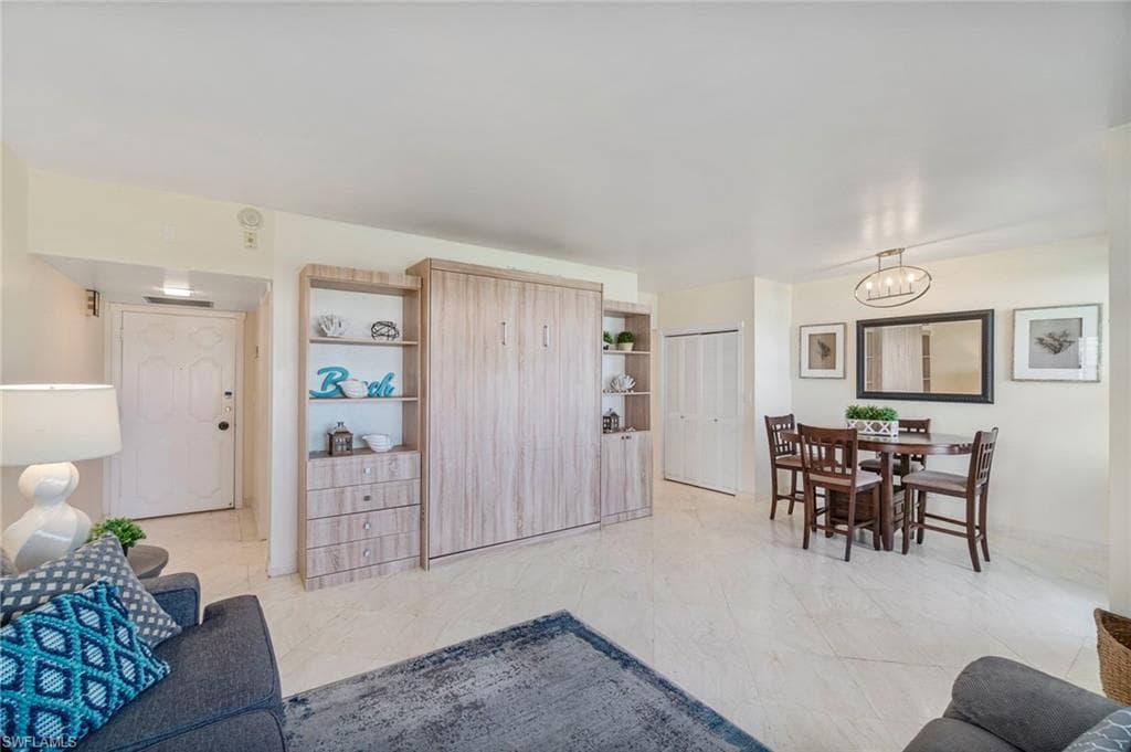 220 Seaview Ct 405, Marco Island, FL 34145-11