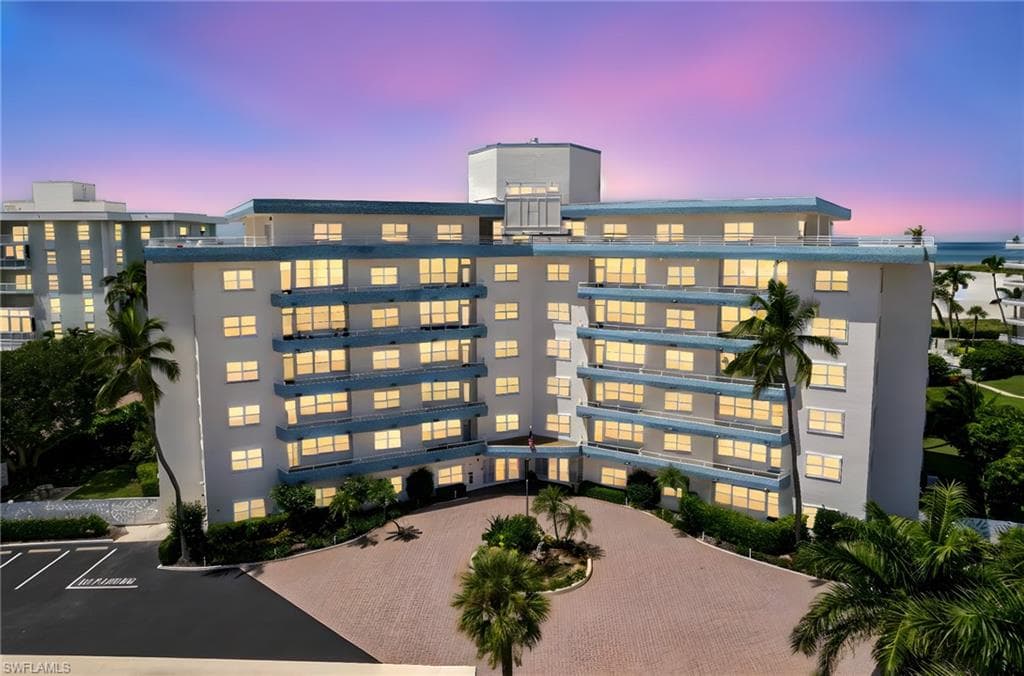 220 Seaview Ct 405, Marco Island, FL 34145-3