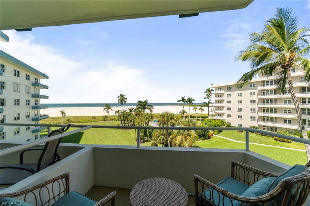 220 Seaview Ct 405, Marco Island, FL 34145-4