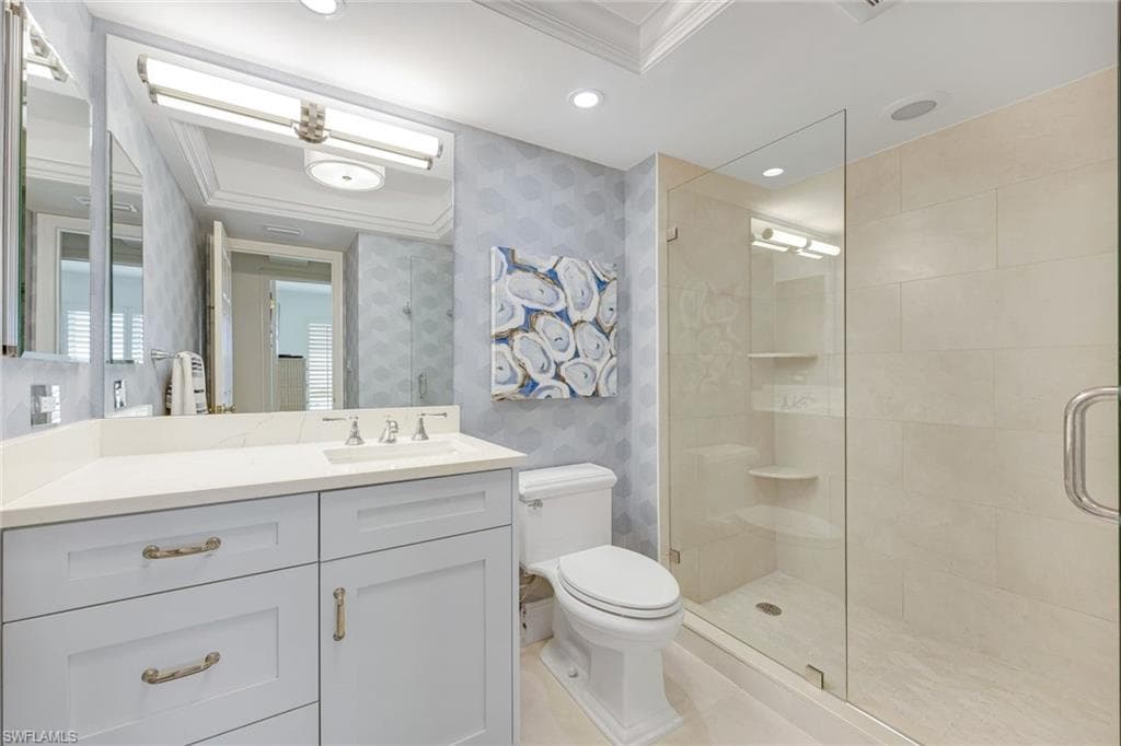250 Park Shore Dr 601, Naples, FL 34103-16
