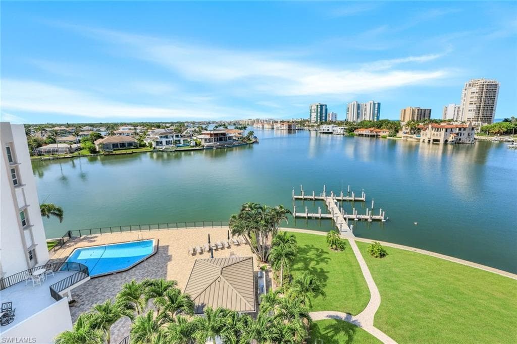 250 Park Shore Dr 601, Naples, FL 34103-18