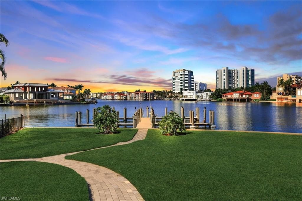 250 Park Shore Dr 601, Naples, FL 34103-3