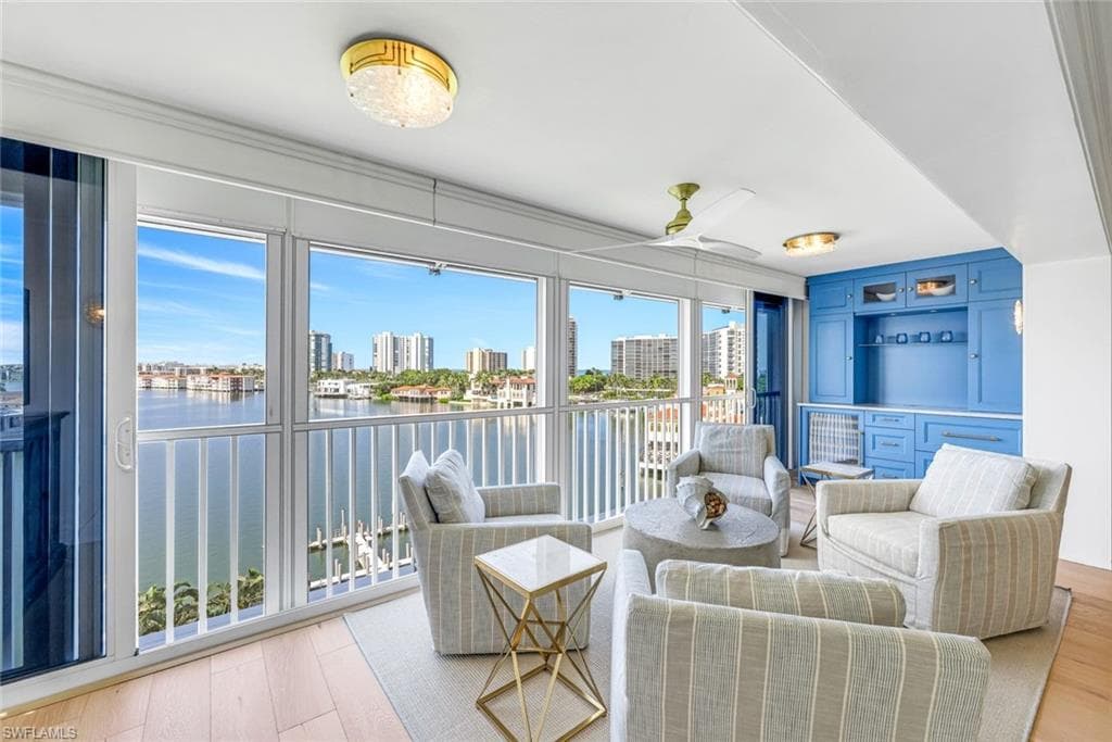 250 Park Shore Dr 601, Naples, FL 34103-7