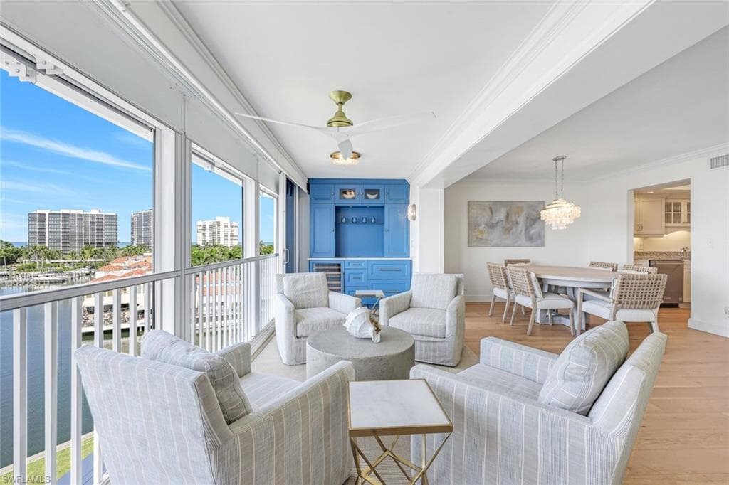250 Park Shore Dr 601, Naples, FL 34103-8