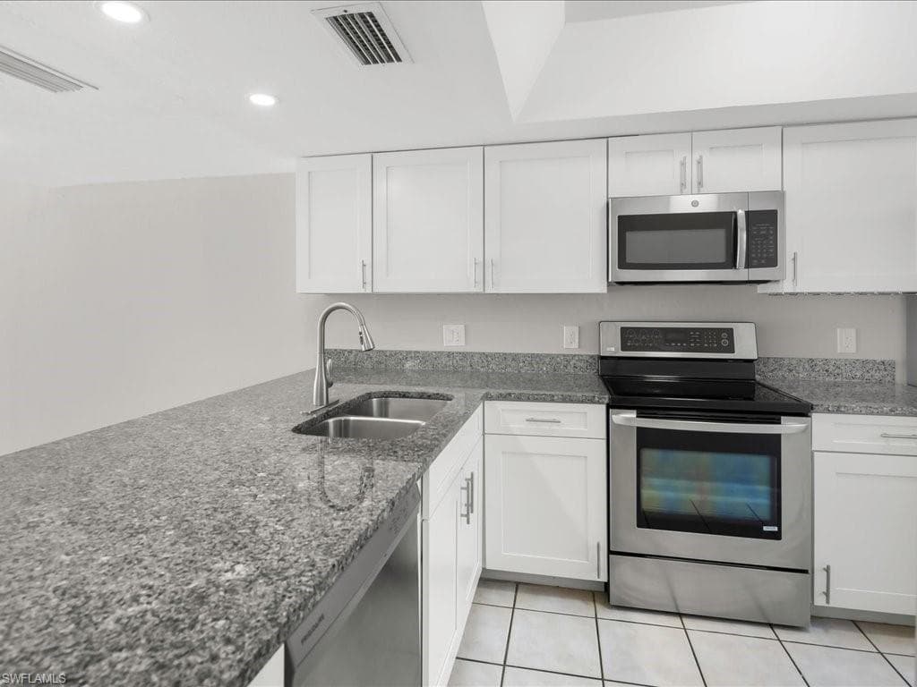 4641 Santa Barbara Pl 6, Cape Coral, FL 33914-17