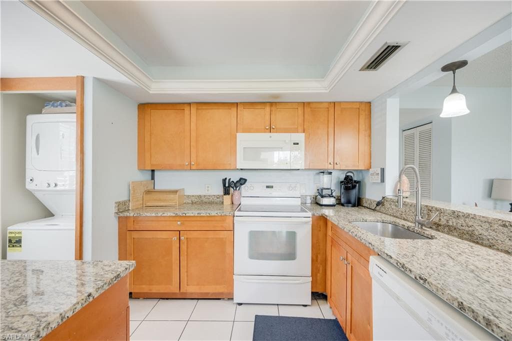 1400 Pompei Ln 43, Naples, FL 34103-15