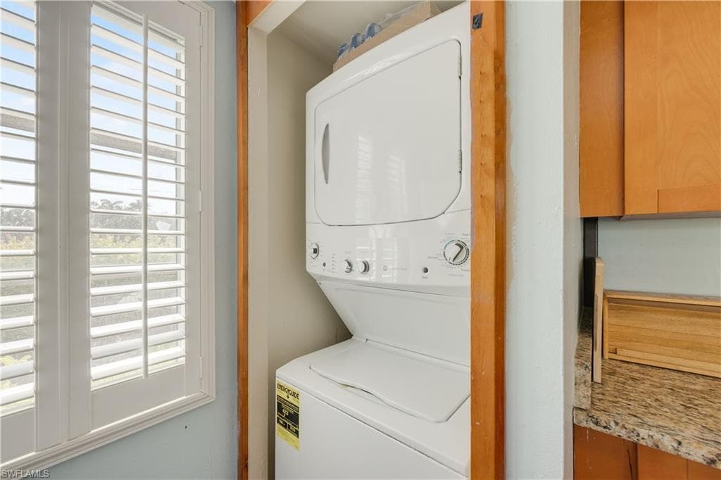 1400 Pompei Ln 43, Naples, FL 34103-20