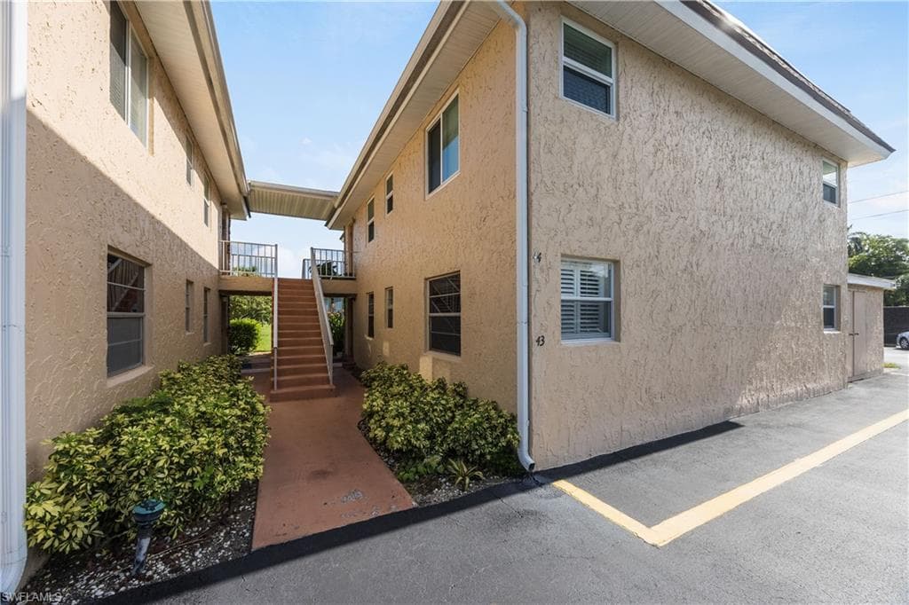 1400 Pompei Ln 43, Naples, FL 34103-2