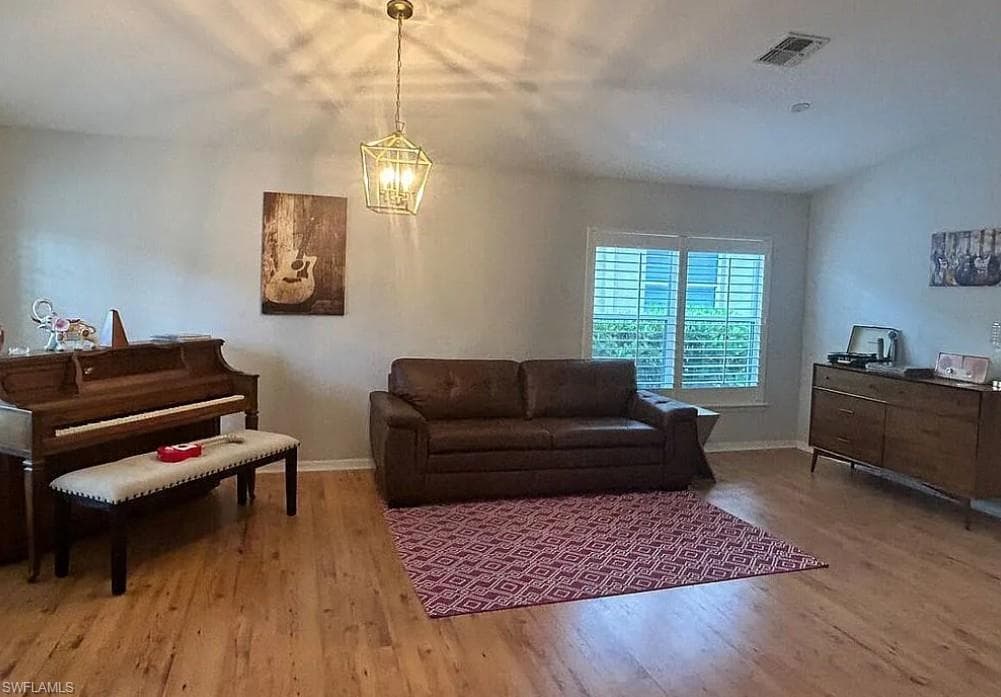 8439 Hollow Brook Cir, Naples, FL 34119-9