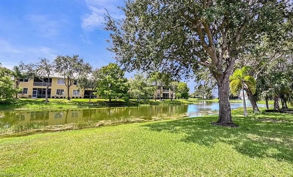 8439 Hollow Brook Cir, Naples, FL 34119-10