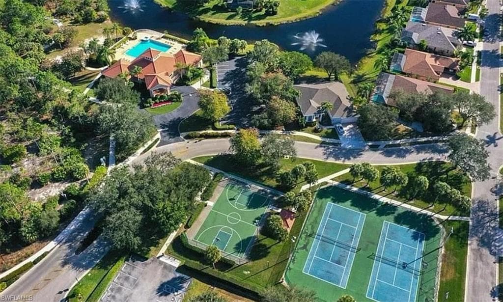 8439 Hollow Brook Cir, Naples, FL 34119-13