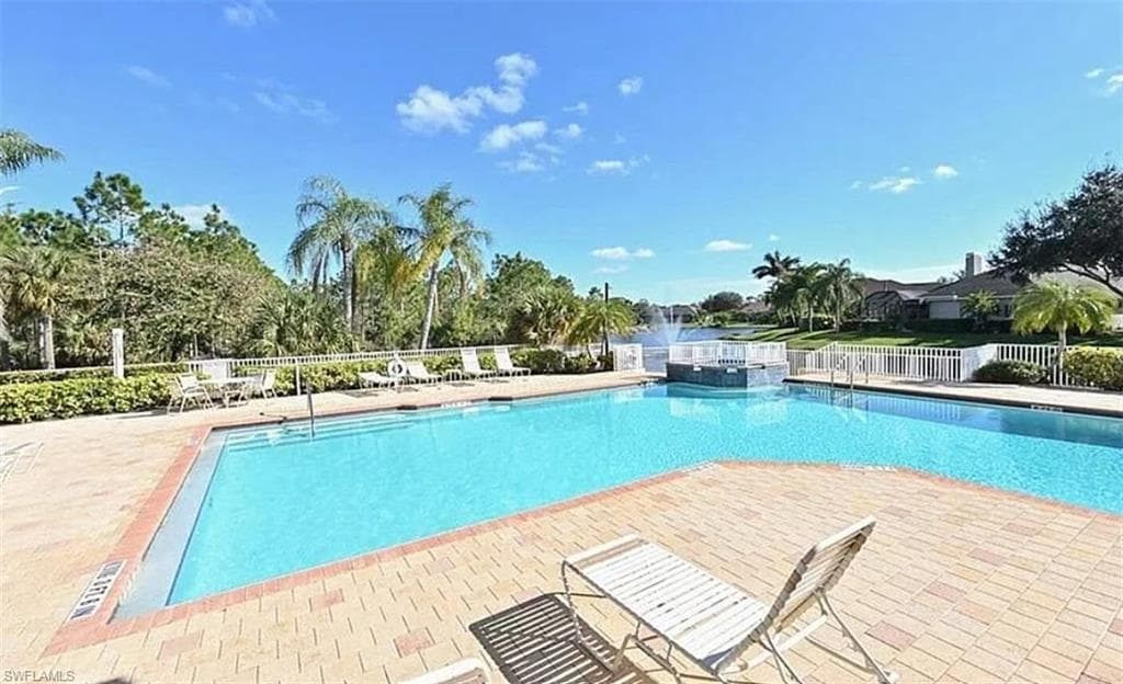 8439 Hollow Brook Cir, Naples, FL 34119-14