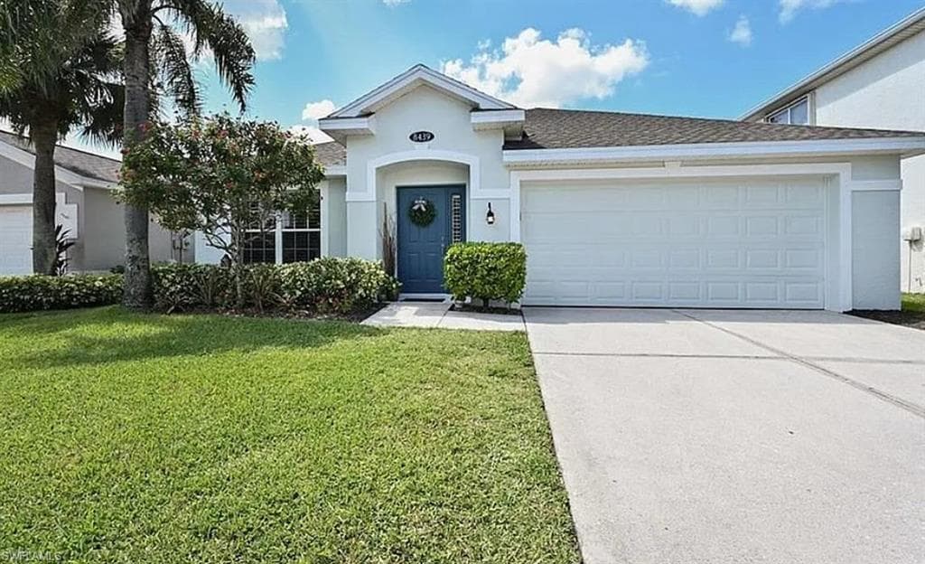 8439 Hollow Brook Cir, Naples, FL 34119-2