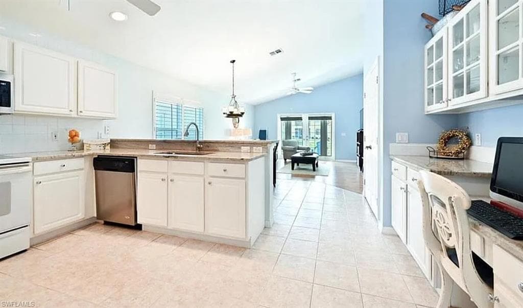 8439 Hollow Brook Cir, Naples, FL 34119-5