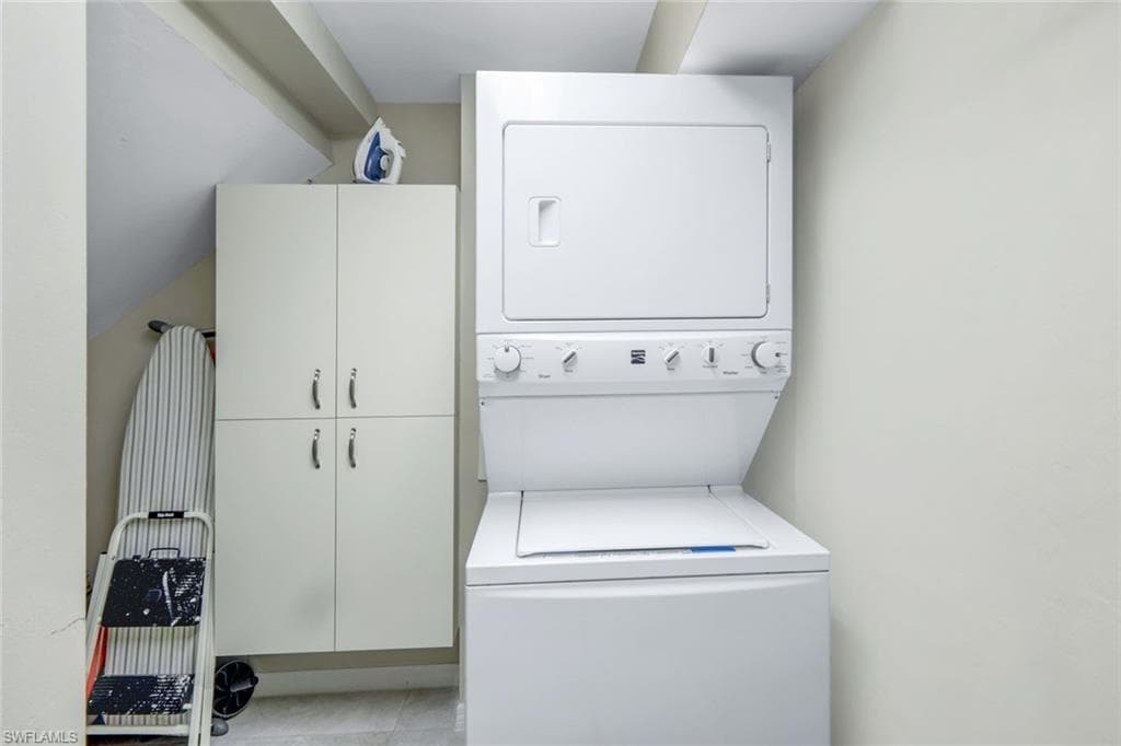 5924 Sand Wedge Ln 2002, Naples, FL 34110-20