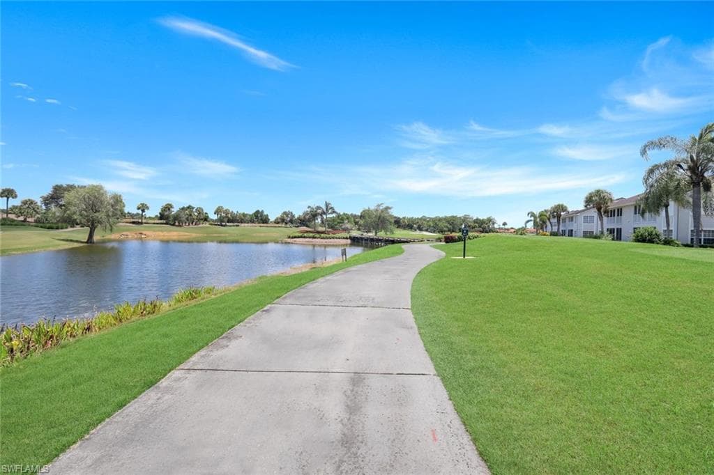 5924 Sand Wedge Ln 2002, Naples, FL 34110-23