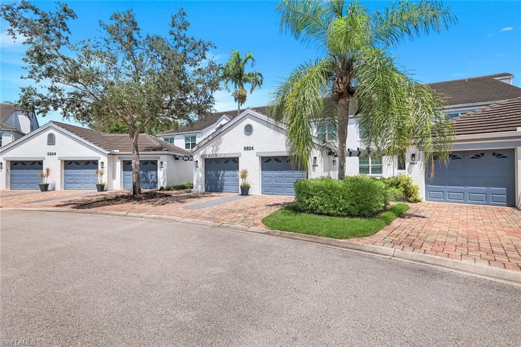 5924 Sand Wedge Ln 2002, Naples, FL 34110-3