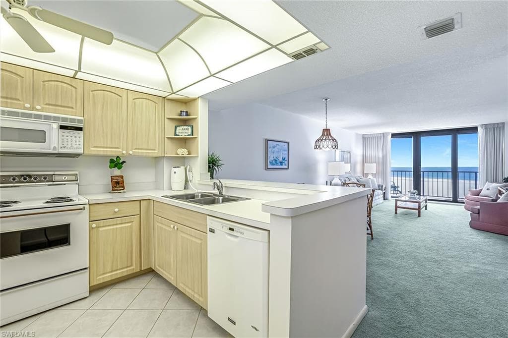 260 Seaview Ct 905, Marco Island, FL 34145-11