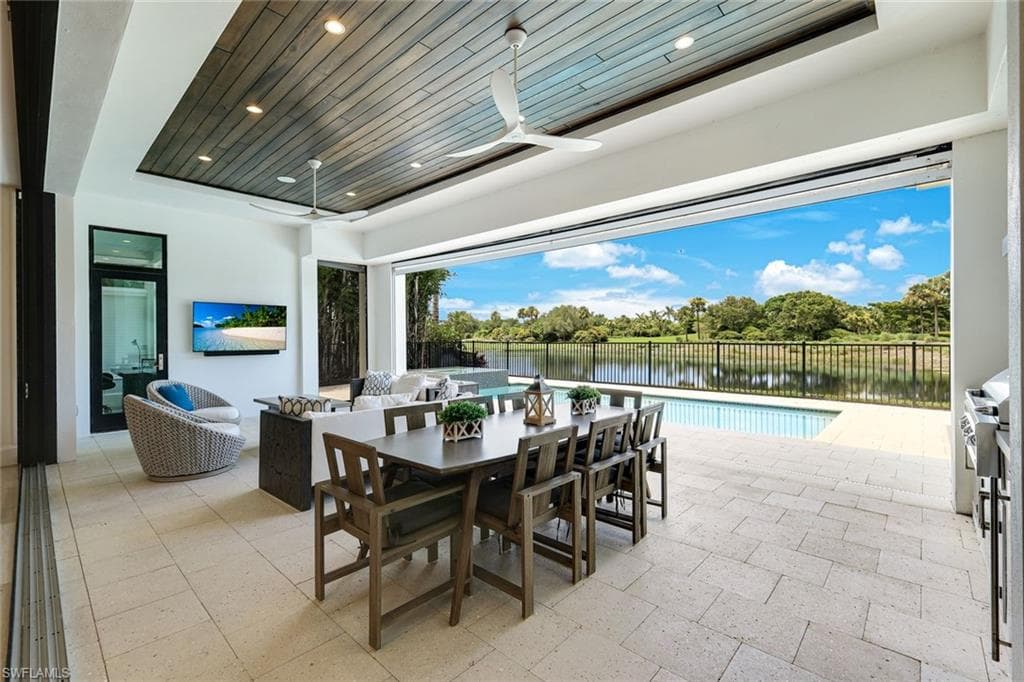 9937 Montiano Dr, Naples, FL 34113-18