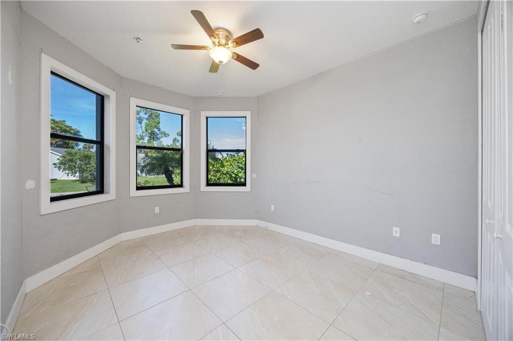 18389 Sunflower Rd, Fort Myers, FL 33967-17