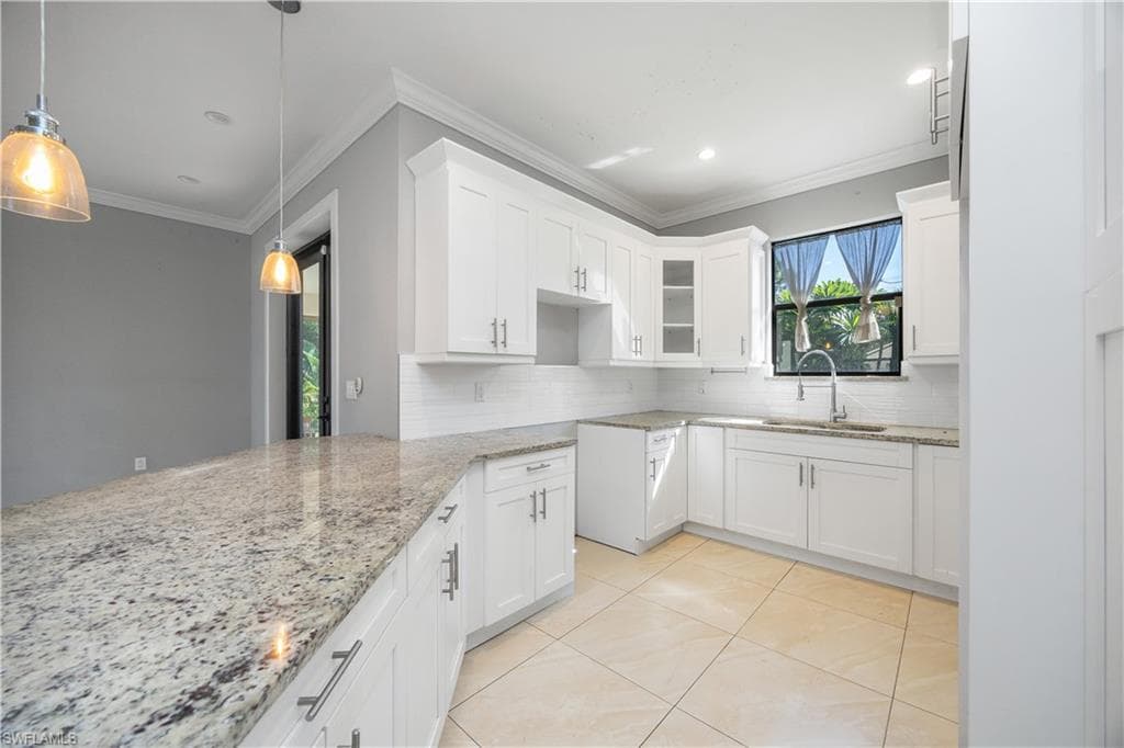 18389 Sunflower Rd, Fort Myers, FL 33967-8