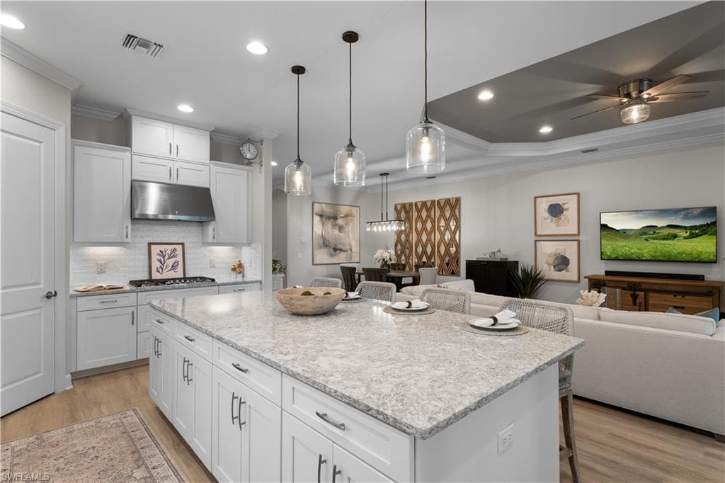9405 Terresina Dr, Naples, FL 34119-13