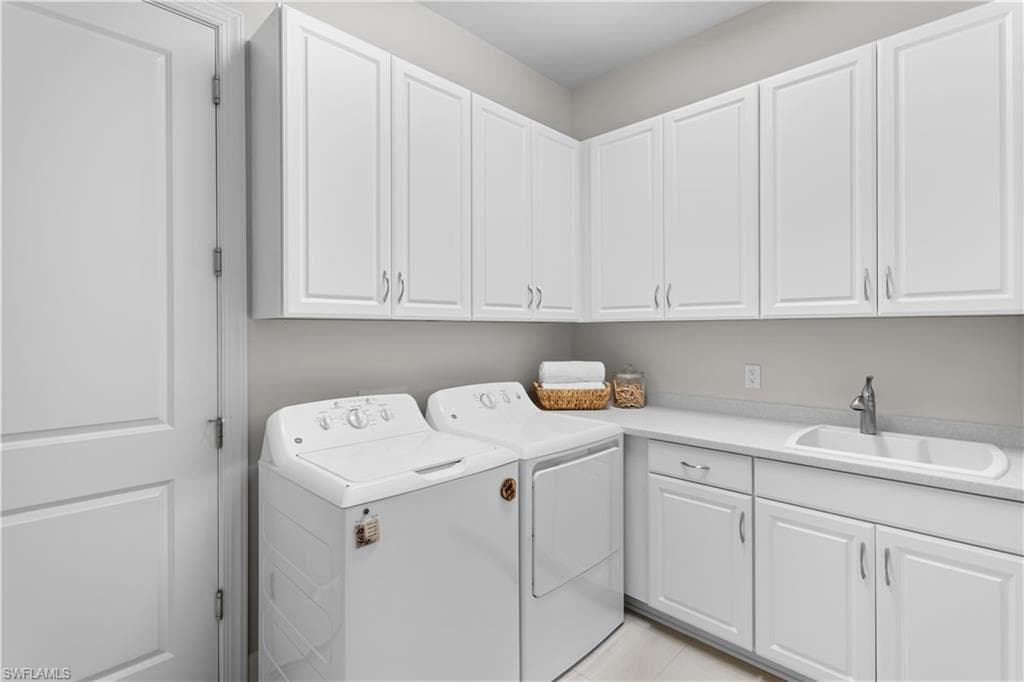 9405 Terresina Dr, Naples, FL 34119-26