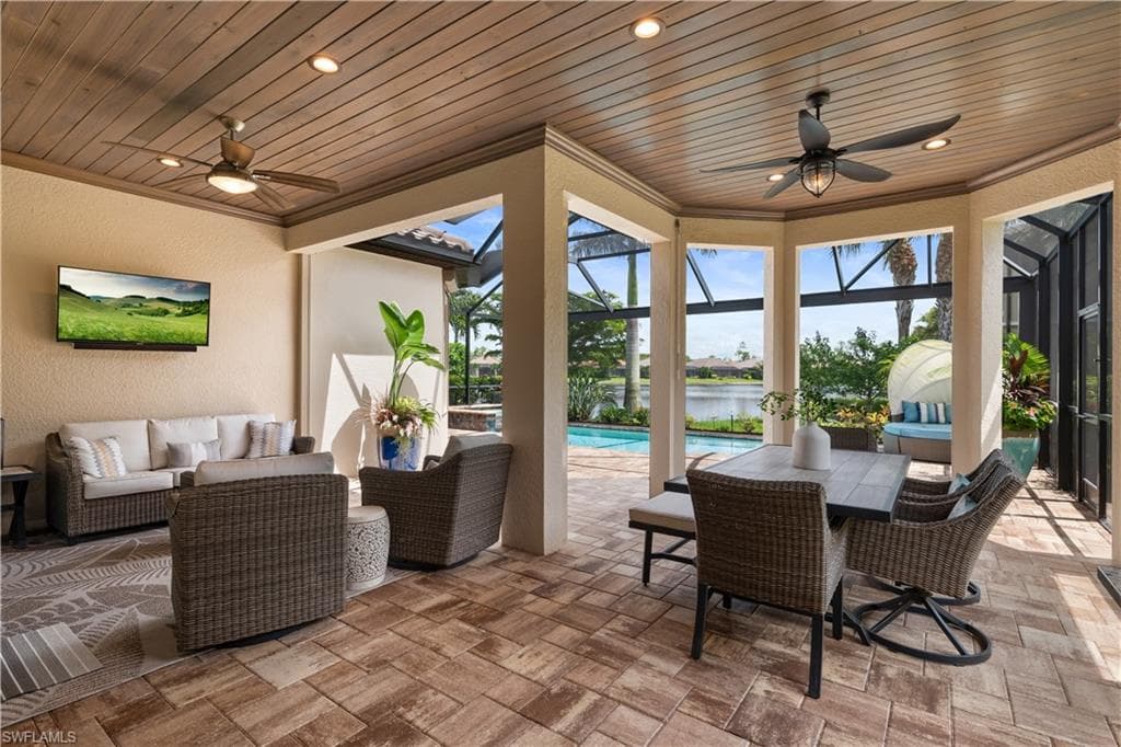 9405 Terresina Dr, Naples, FL 34119-3