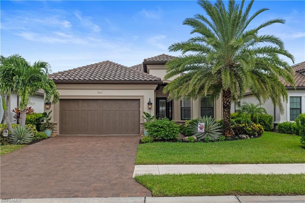 9405 Terresina Dr, Naples, FL 34119-4
