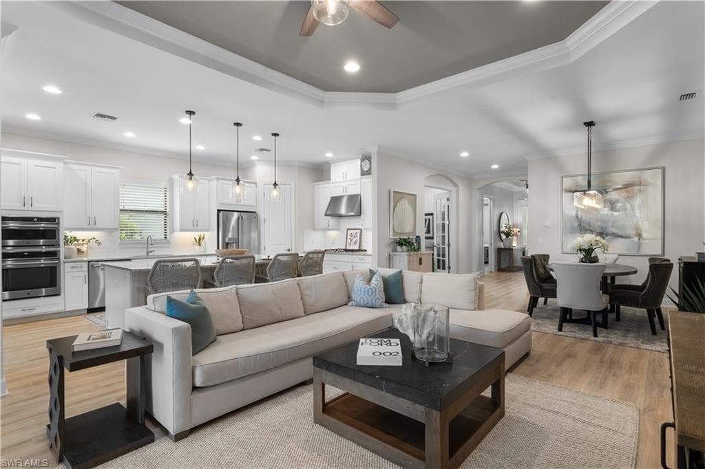 9405 Terresina Dr, Naples, FL 34119-5