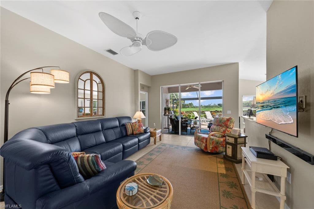 9534 Hemingway Ln, Fort Myers, FL 33913-6