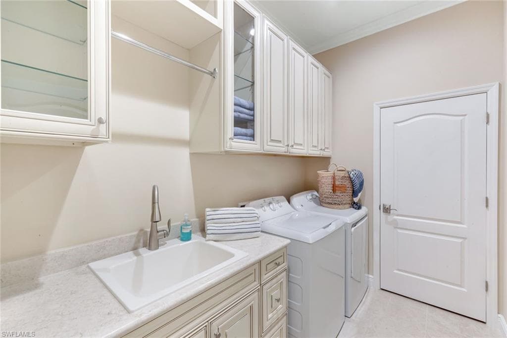 8360 Preserve Point Dr, Fort Myers, FL 33912-25