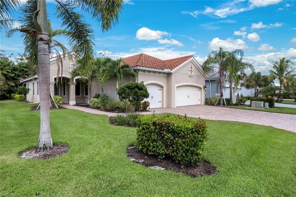 8360 Preserve Point Dr, Fort Myers, FL 33912-3