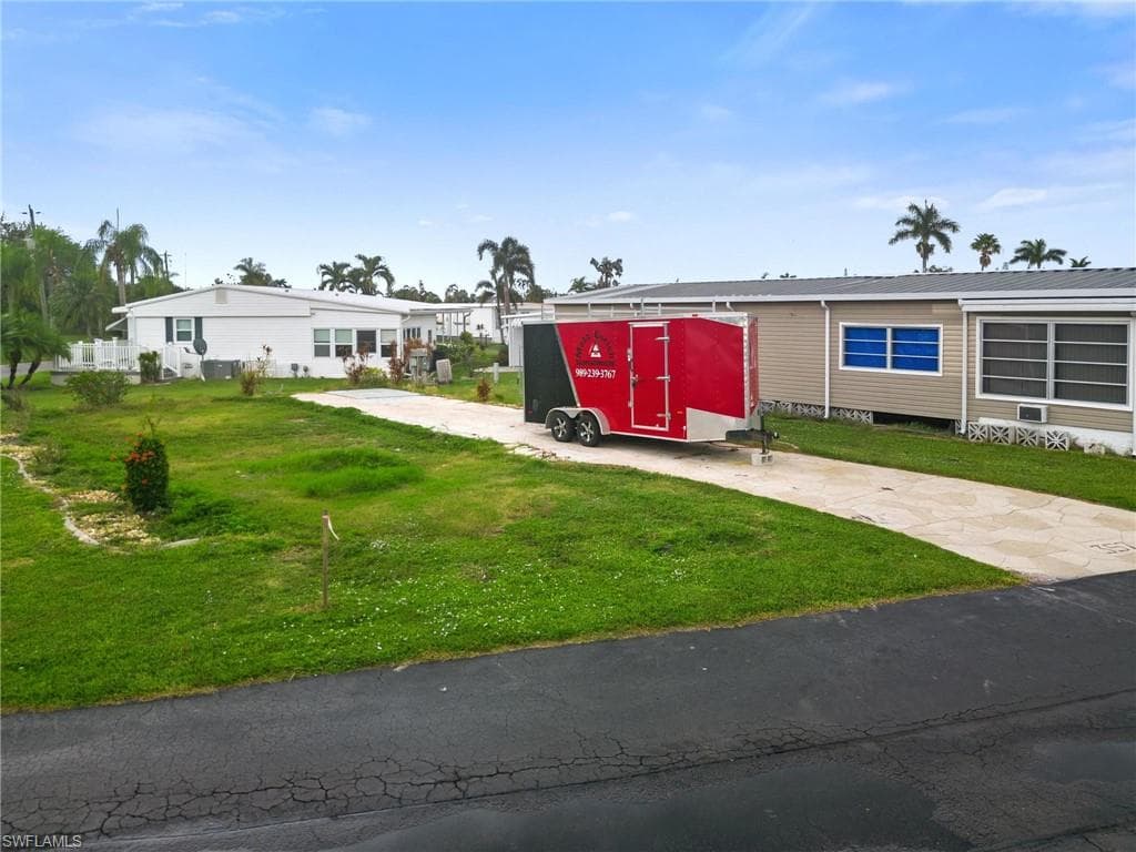 357 Mattie Ave, Fort Myers, FL 33908-6