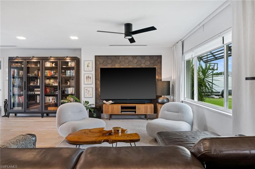 304 Nason Ln, Naples, FL 34112-12