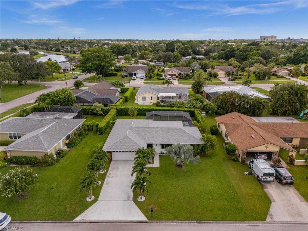 304 Nason Ln, Naples, FL 34112-41