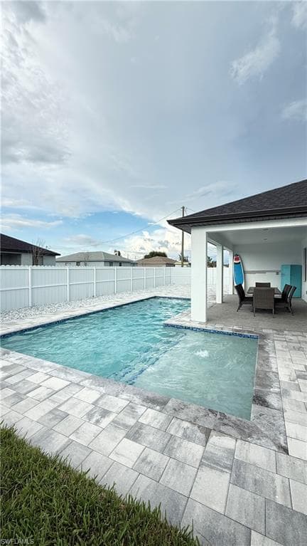 3 Tropicana Pkwy E, Cape Coral, FL 33909-4