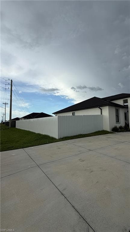 3 Tropicana Pkwy E, Cape Coral, FL 33909-8